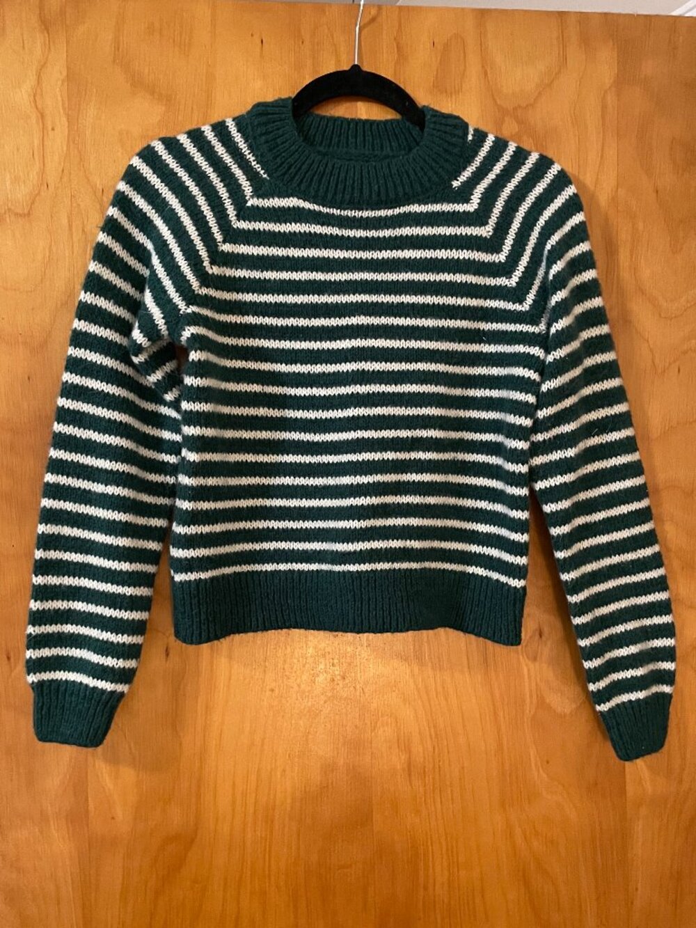 SO by Kohl's Green & Cream Striped Cropped Mock Neck Sweater